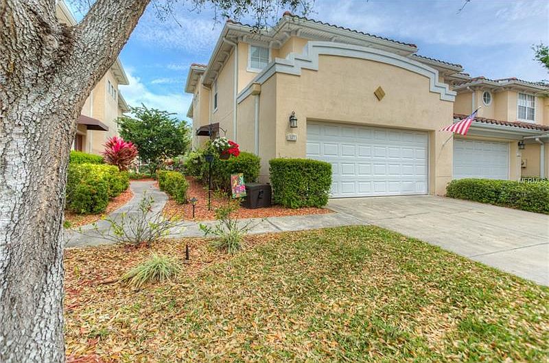 1st image of 127 Valencia Cir