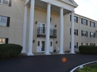 243 El Conquistador Pl, Louisville, KY 40220