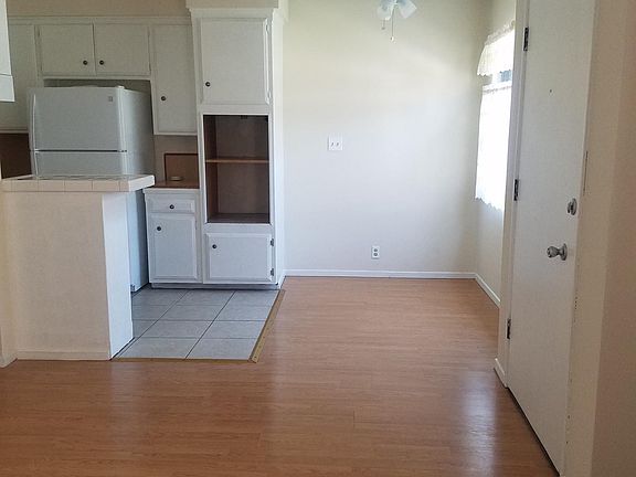 5th image of 118 S Chester Ave APT 6