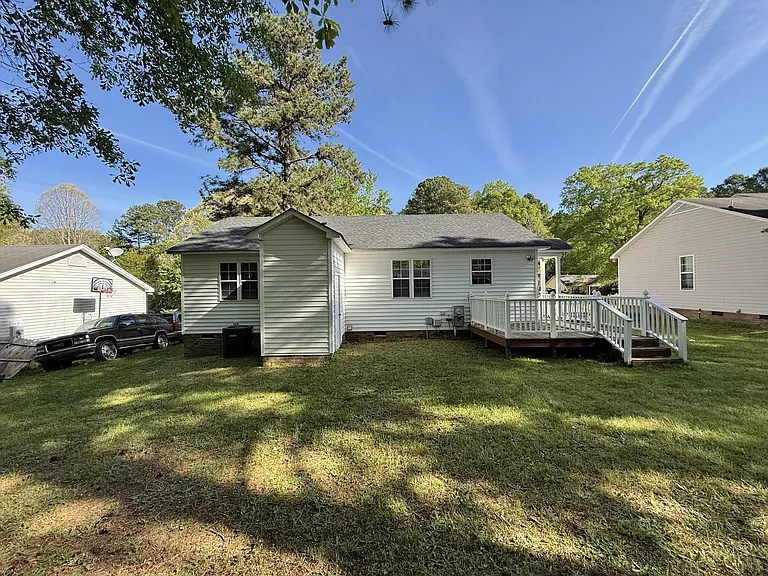 1112 Amber Acres Ln — Photo 3