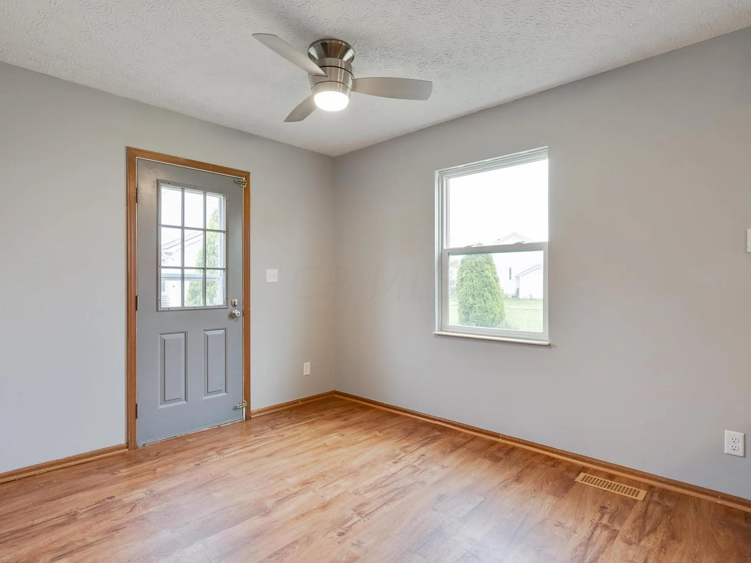 7187 Lauretta Ct — Photo 3