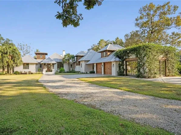 3363 Riverview Pointe Dr, Theodore, AL 36582