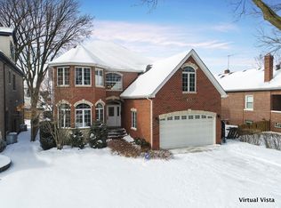 582 S Swain Ave, Elmhurst, IL