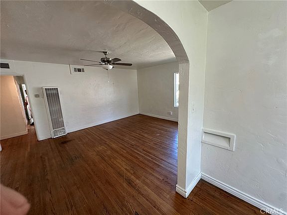 3rd image of 3432 Russell St