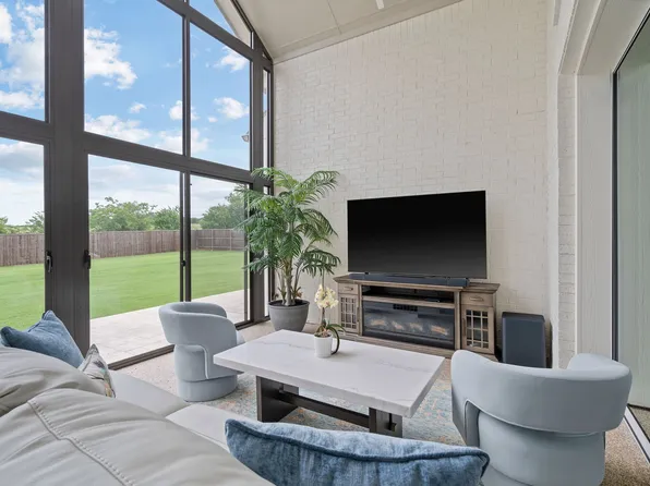 11416 Hickory Falls Dr, Argyle, TX 76226