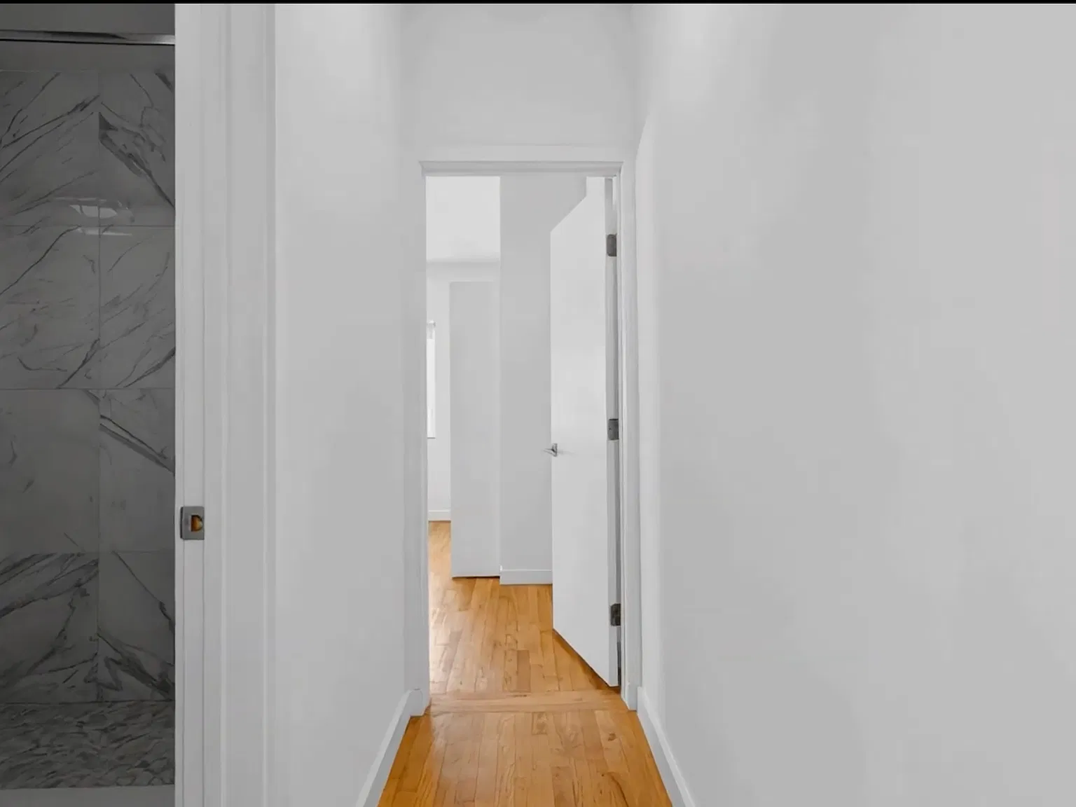 2 bed, 760 sqft, $3,299 — Photo 2