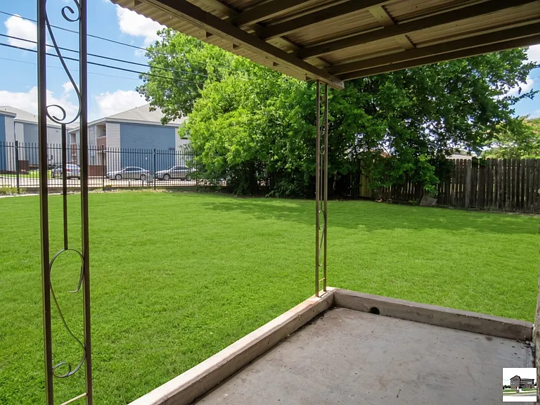 2210 Cascade Dr #B — Photo 12
