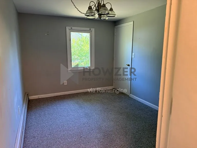 14 Ellis Dr — Photo 5