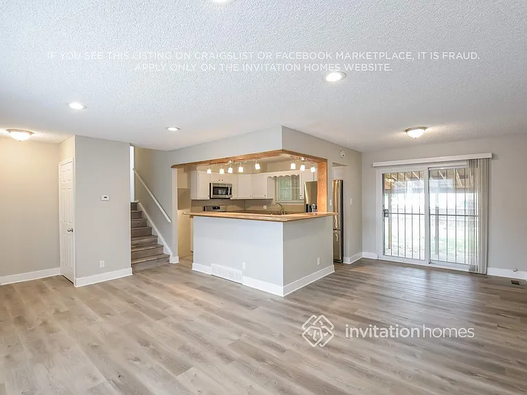 13030 E 47th Avenue Cir — Photo 3