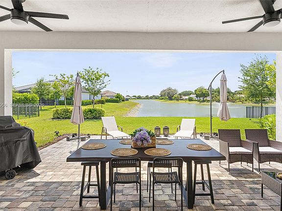4th image of 4549 Pinehurst Trl