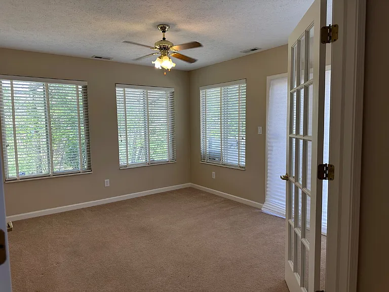 7686 Briarstone Ln — Photo 31