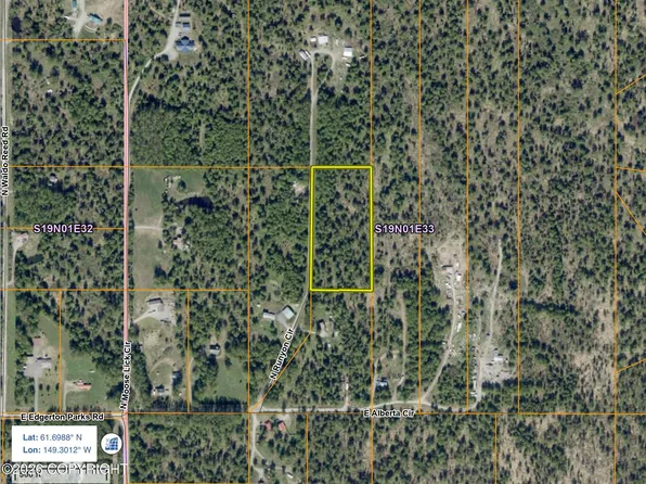 9811 N Runyon Cir, Palmer, AK 99645