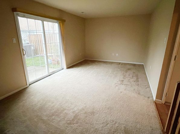 4302 Congress Ct, North Wales, PA 19454