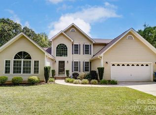 9263 Robinson Church Rd, Harrisburg, NC 28075