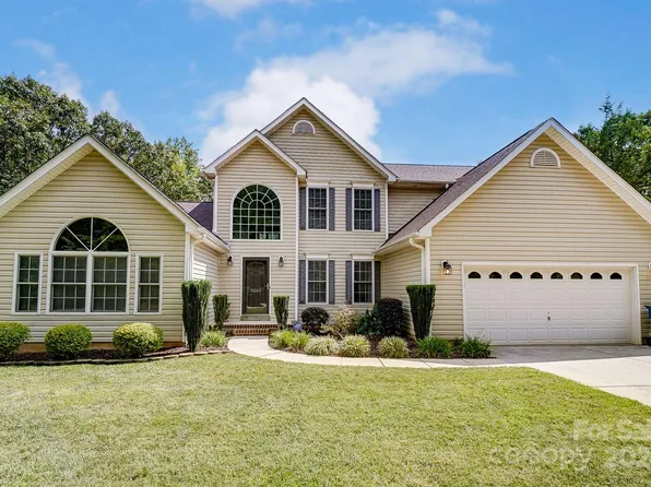 9263 Robinson Church Rd, Harrisburg, NC 28075