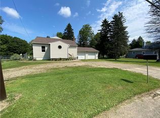 9725 Wattsburg Rd, Erie, PA 16509