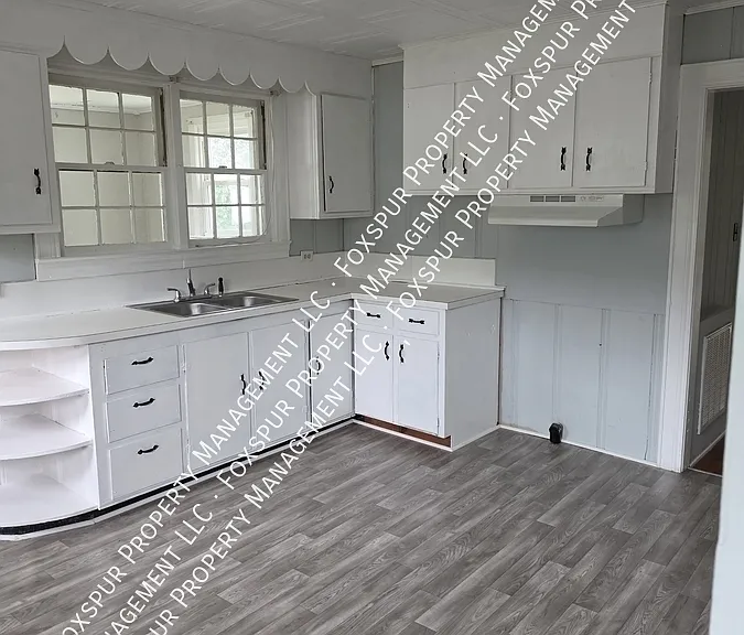 202 S Ayersville Rd — Photo 2