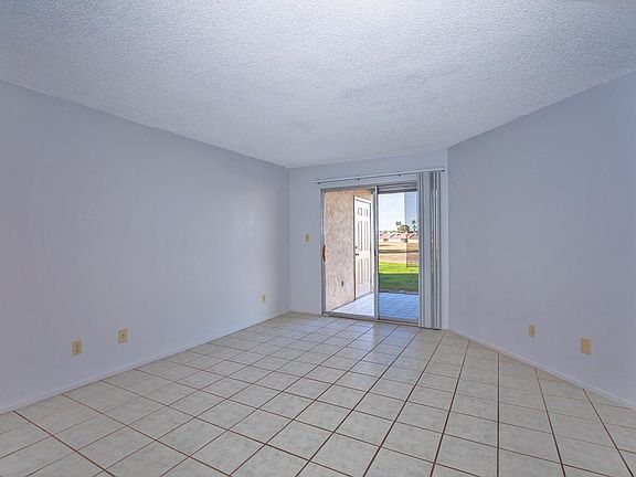 5th image of 10642 S Camino Del Sol Unit 21