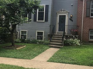 7812 Painted Daisy Dr, Springfield, VA 22152