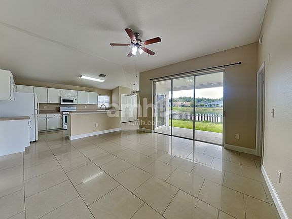 4th image of 29425 Crossland Dr