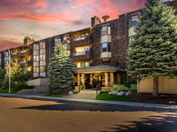 3730 W 50th St NW #316, Calgary, AB T3A 2V9