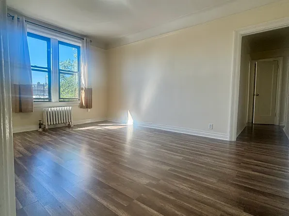 1113 Avenue O image 1 of 5