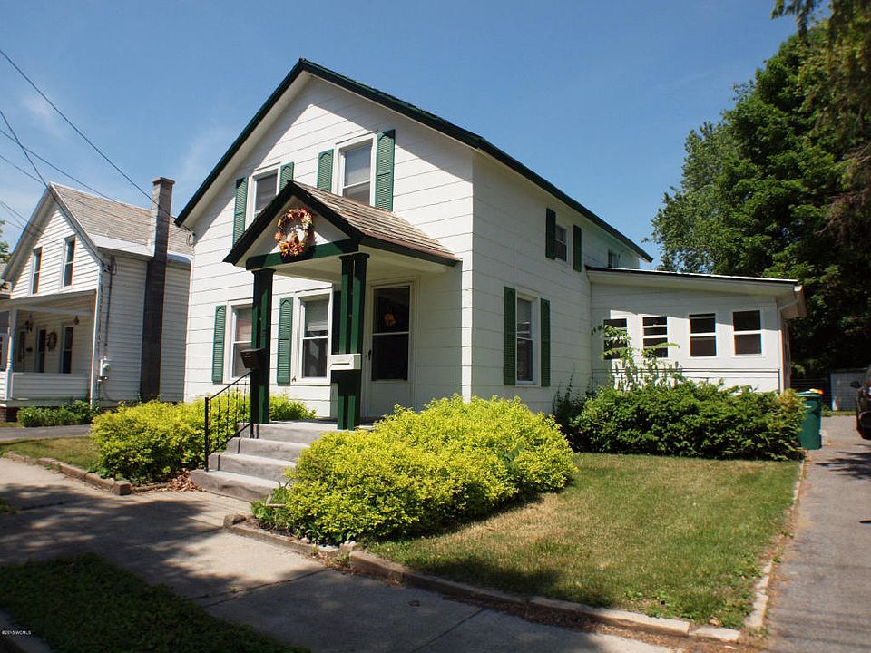 1st image of 18 Mason St