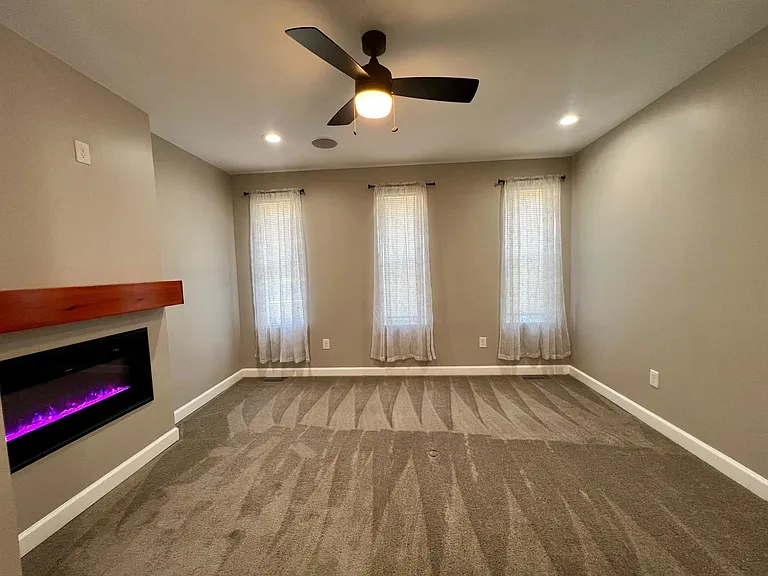1502 E Hoffman St — Photo 9
