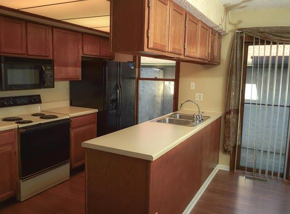 5th image of 5191 Willow Grove Pl S