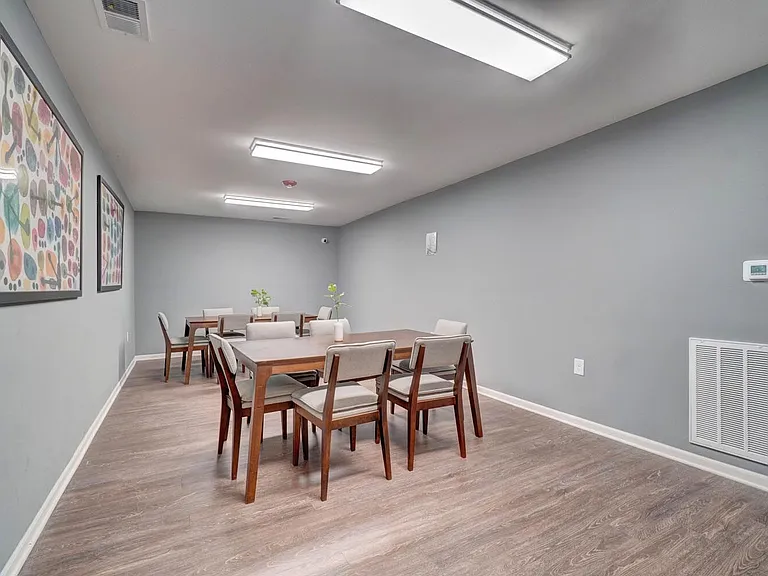 Holley Pointe — Photo 18
