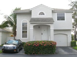 9926 NW 2nd St, Plantation, FL 33324