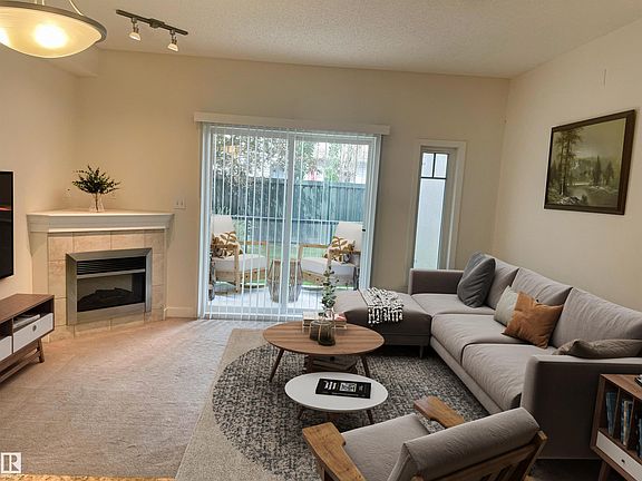 5th image of 2035 Grantham Ct NW #105