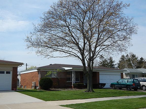3rd image of 3936 Kensington Blvd