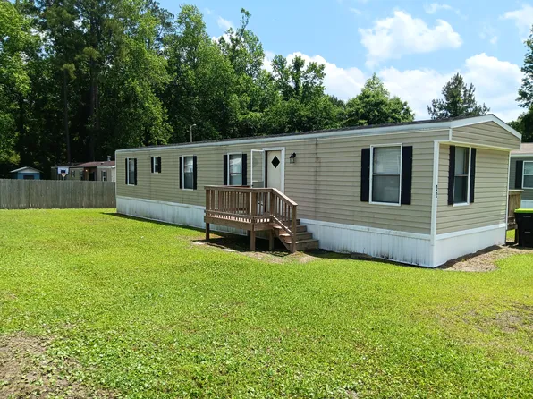 3125 Burgaw Hwy #22, Jacksonville, NC 28540