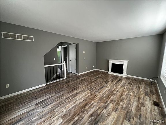 2nd image of 71 Woodlake Ct #A