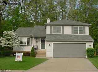 4300 W Ridgeland Cir, Cleveland, OH 44135