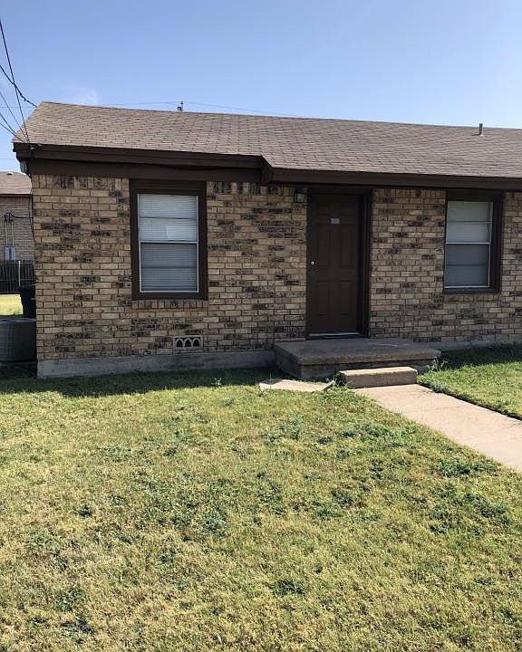 1st image of 308 W Avenue G