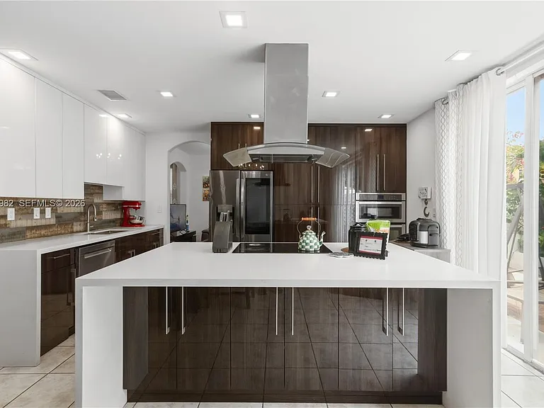 8741 NW 110th Ave — Photo 15