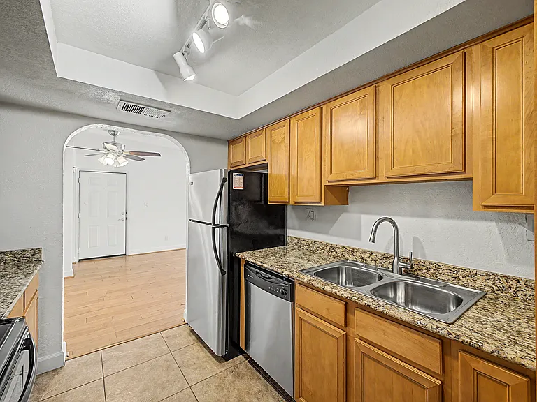 3825 E Camelback Rd #144 — Photo 9
