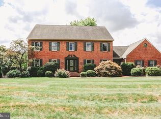 24 Waverly Dr, Hummelstown, PA 17036