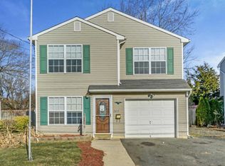 242 Raritan St, Keyport, NJ 07735