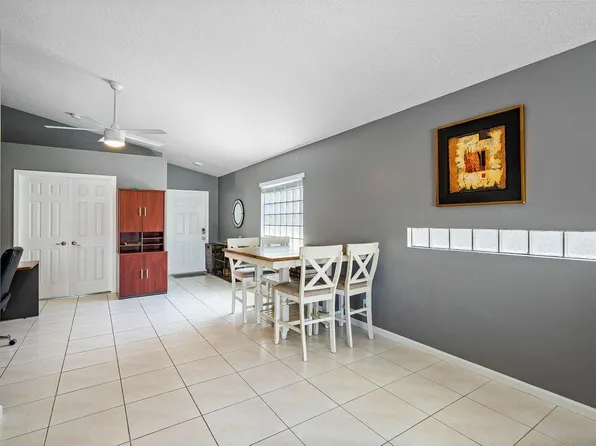 8570 Pine Cay, West Palm Beach, FL 33411