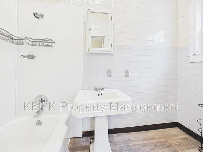 183 N Union St — Photo 17