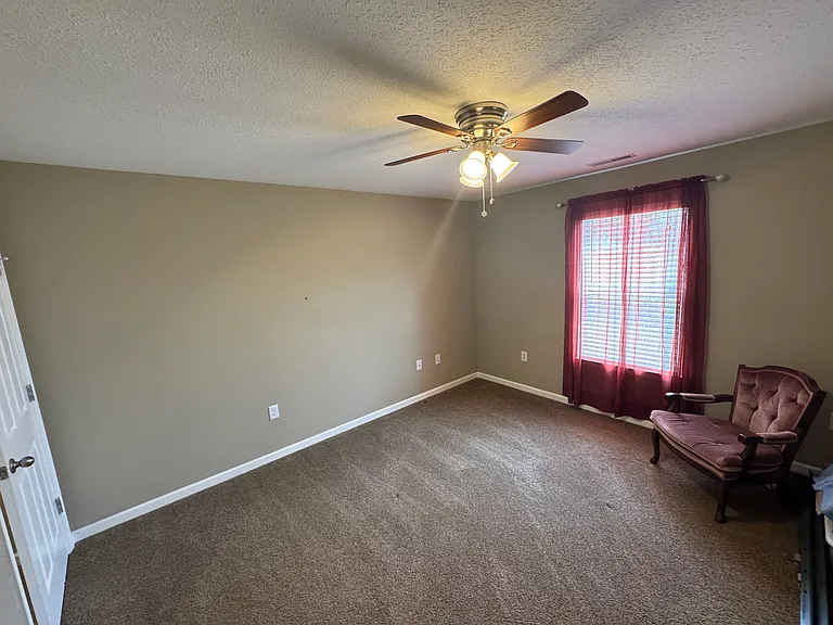 809 W Hildreth St — Photo 8