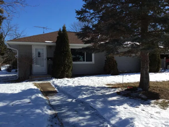 214 3rd Ave SE, Stewartville, MN 55976