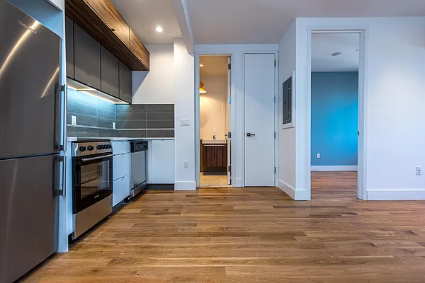 Rented by Nooklyn NYC LLC | media 47