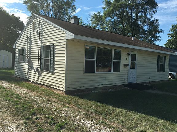 2nd image of 93 N Cedar Ave