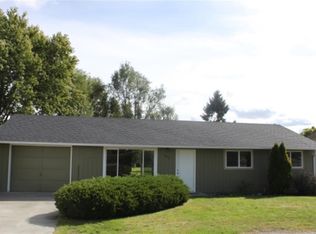 582 S 41st Ave, West Richland, WA 99353