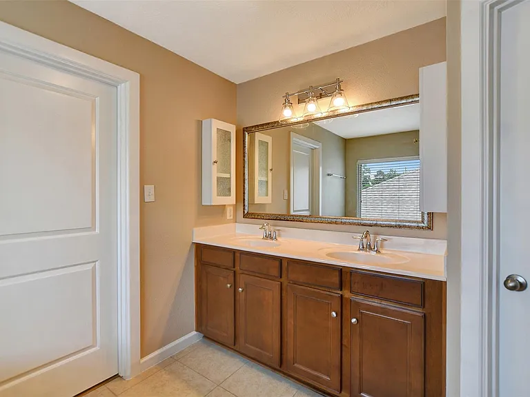 54 Whetstone Ridge Ct — Photo 32