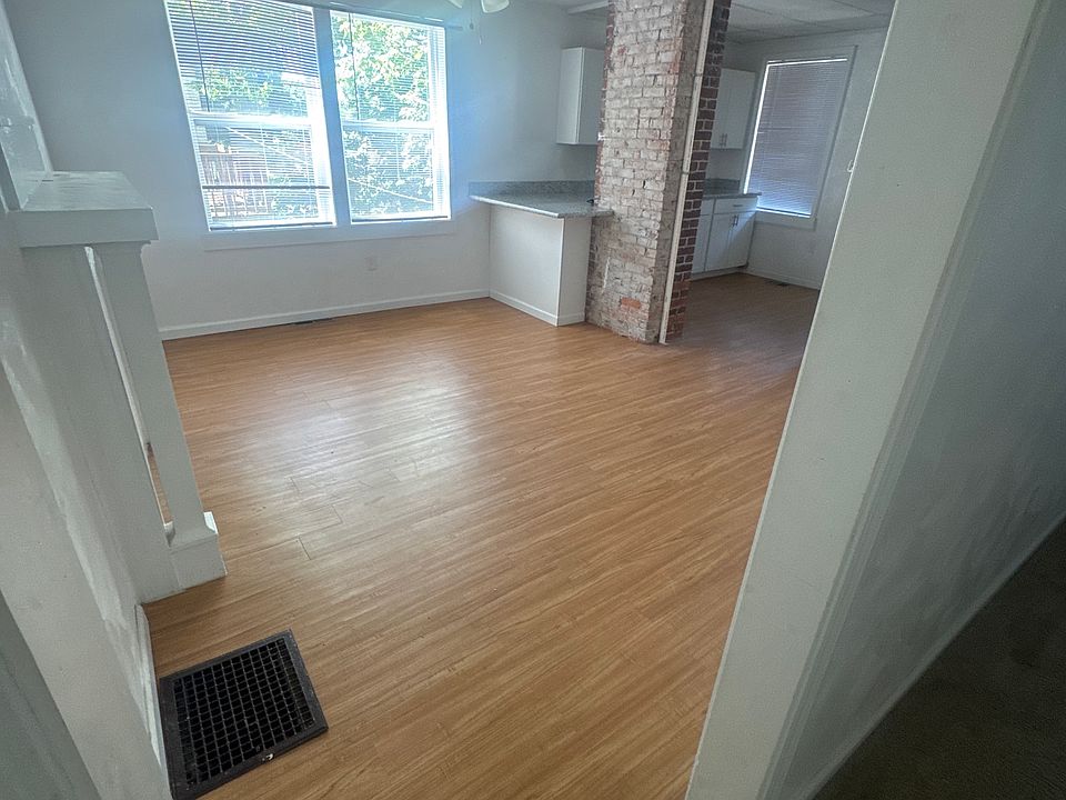 1st image of 200 Cornell Ave #202
